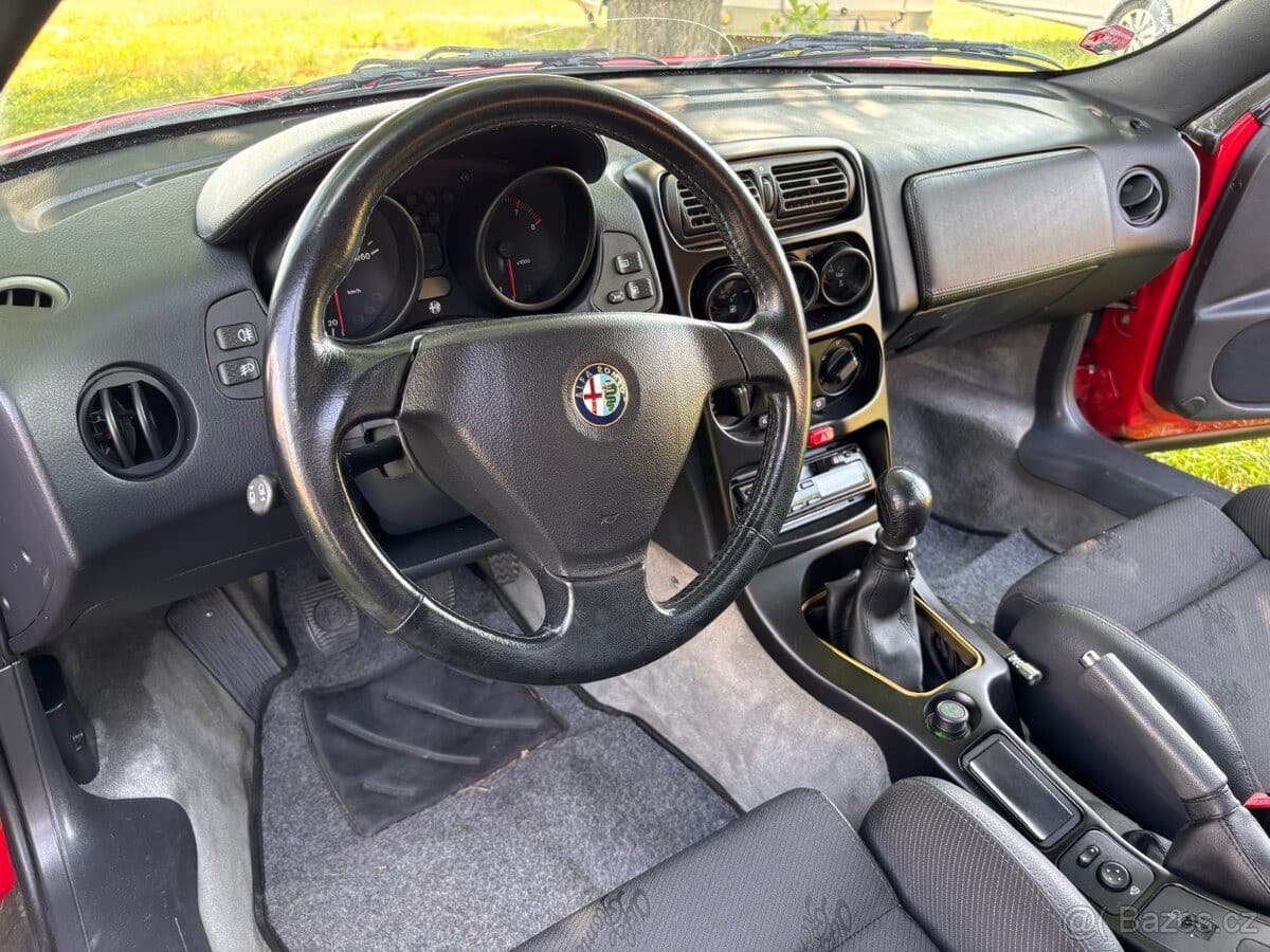 1997 Alfa Romeo GTV - 10