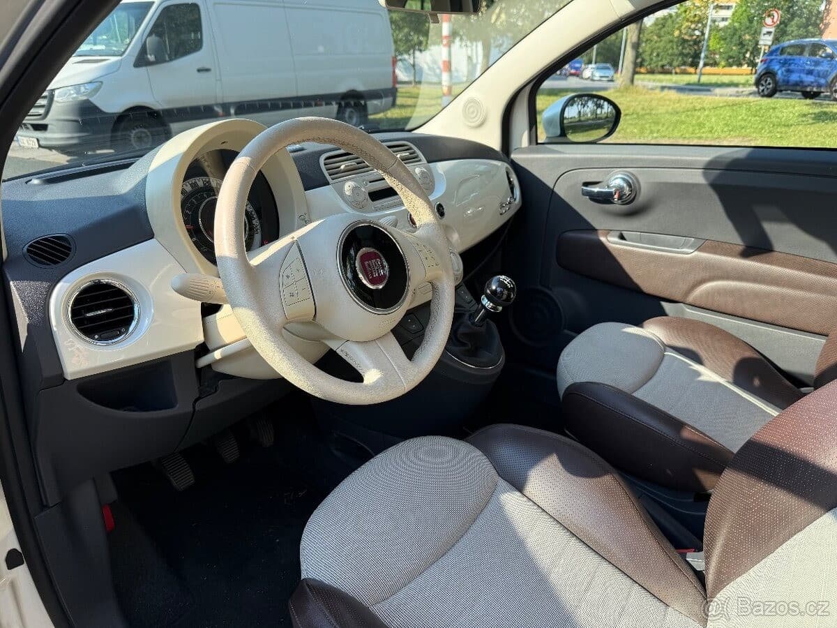 2010 Fiat 500 - 11