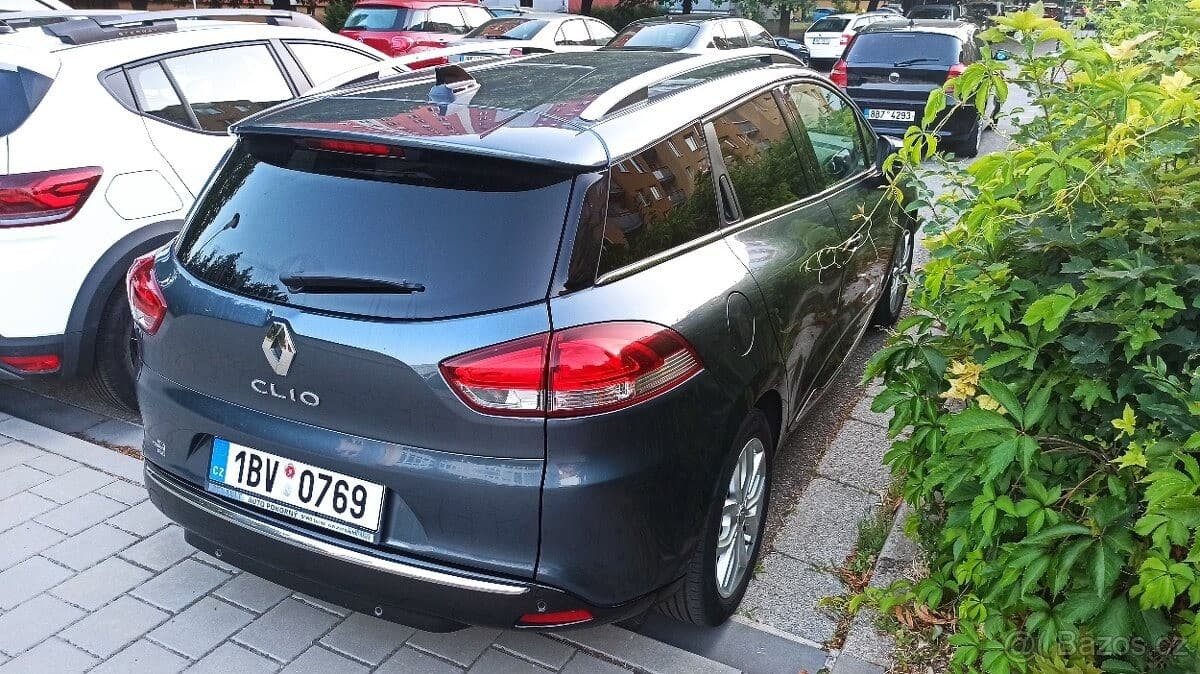 Renault CLIO - 2