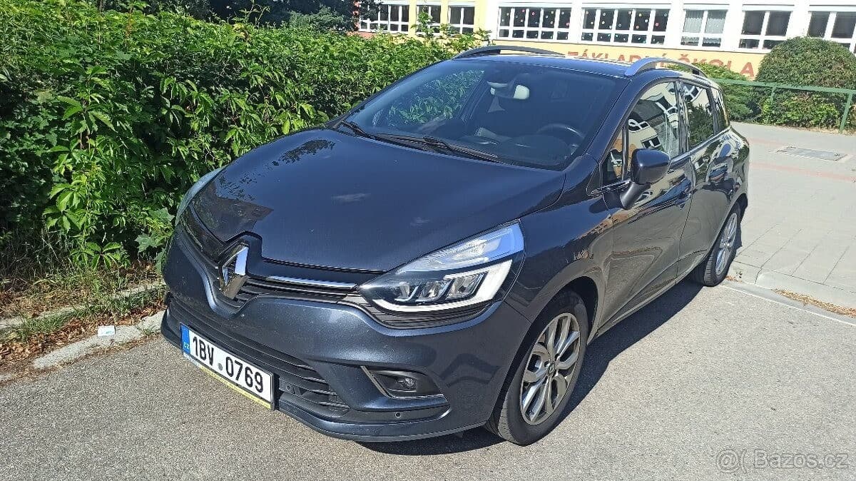 Renault CLIO - 5