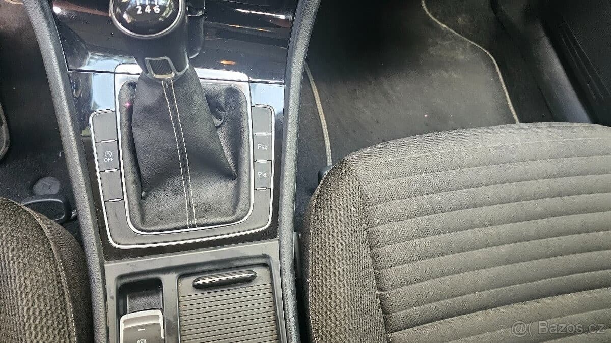 Volkswagen GOLF - 13