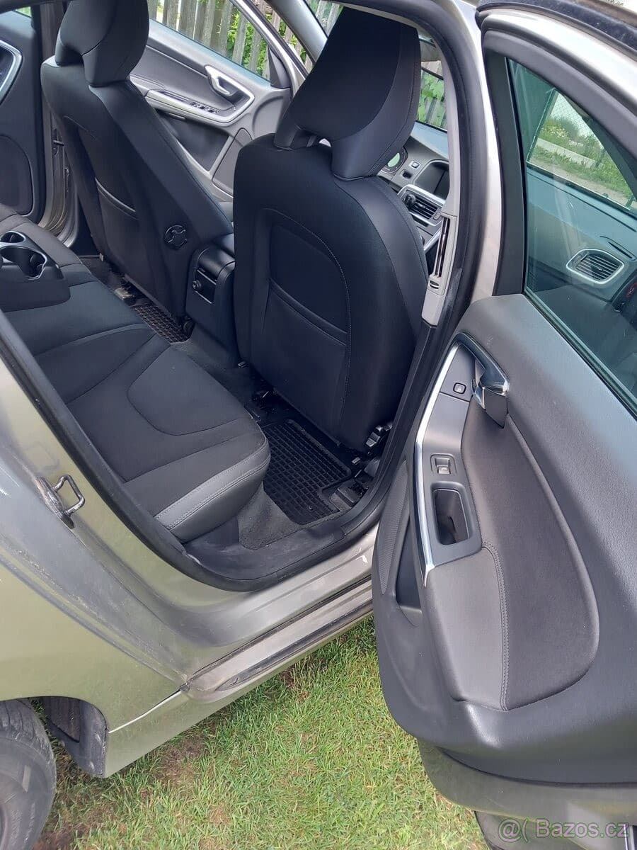 Volvo S60 - 16