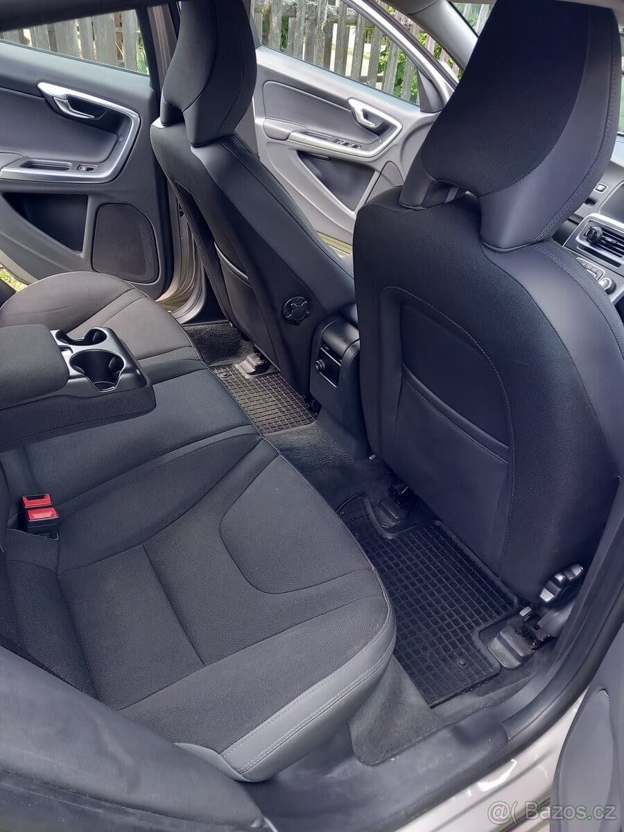 Volvo S60 - 18
