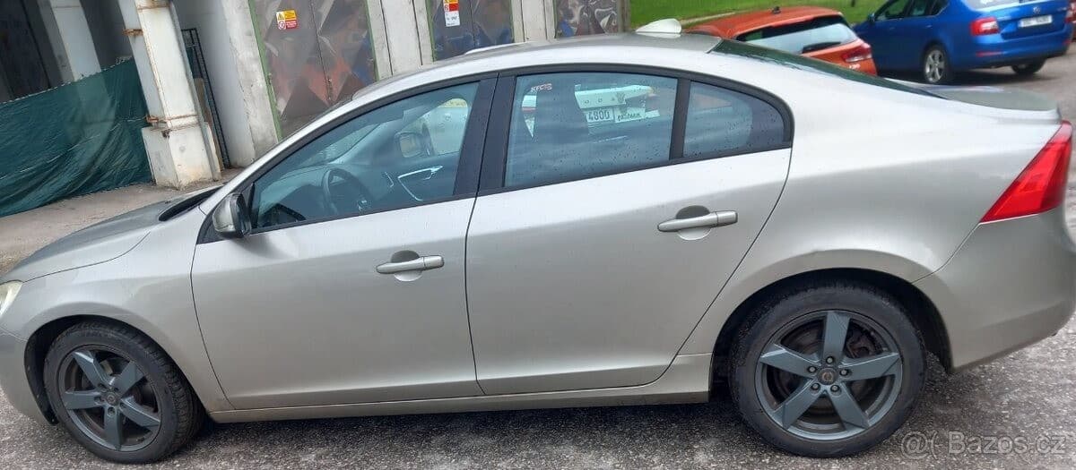 Volvo S60 - 3