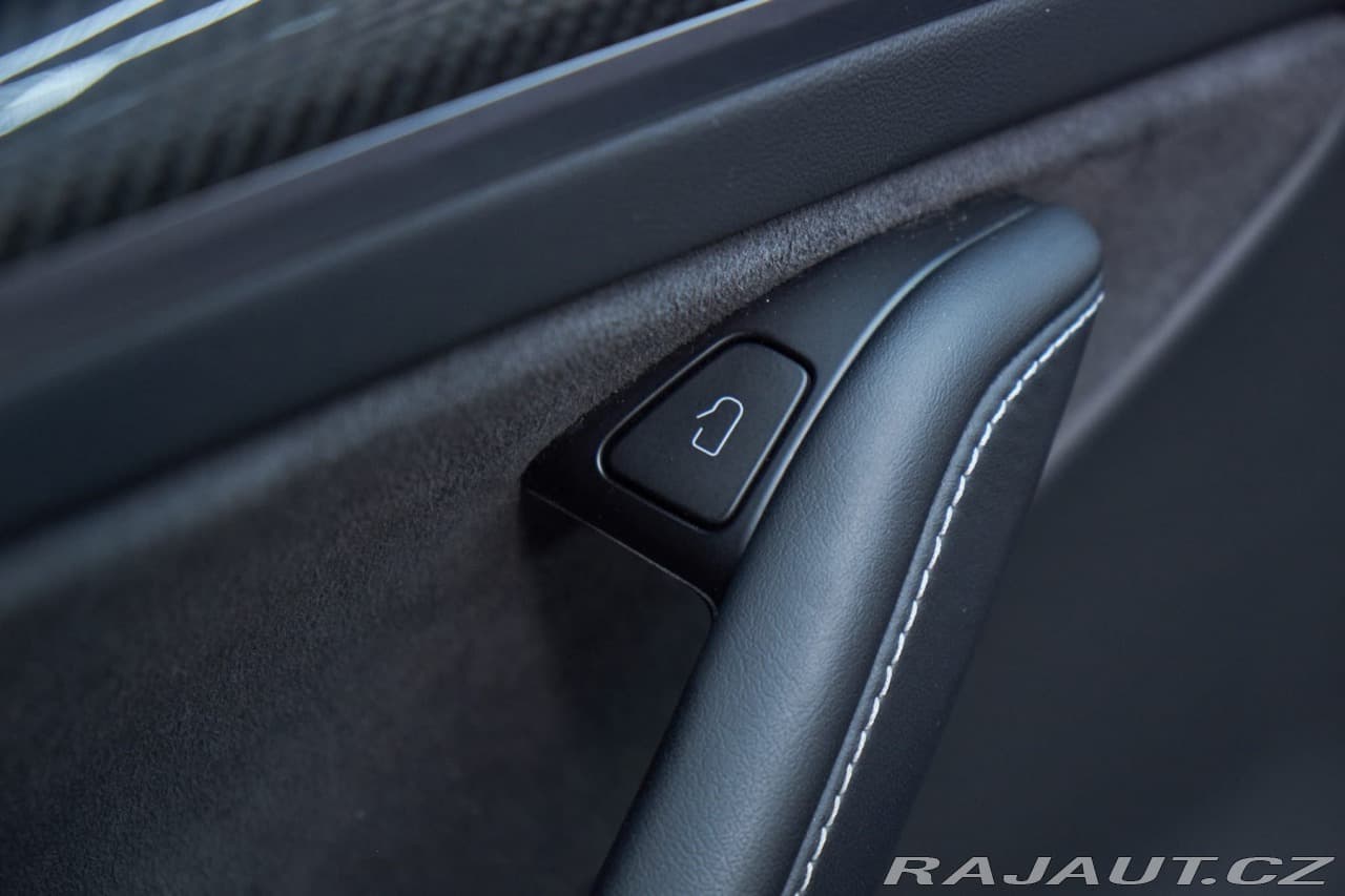 2023 Tesla MODEL Y - 13