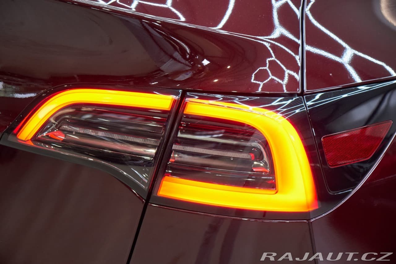 2023 Tesla MODEL Y - 14