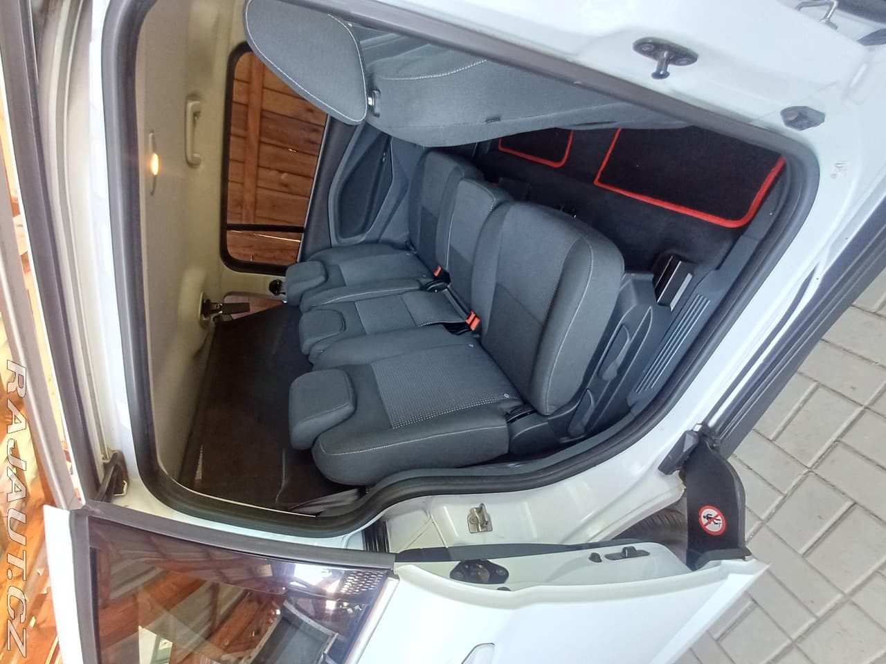 2012 Ford C-MAX - 14