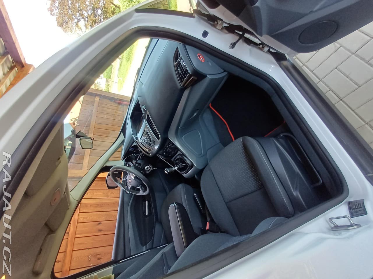 2012 Ford C-MAX - 15