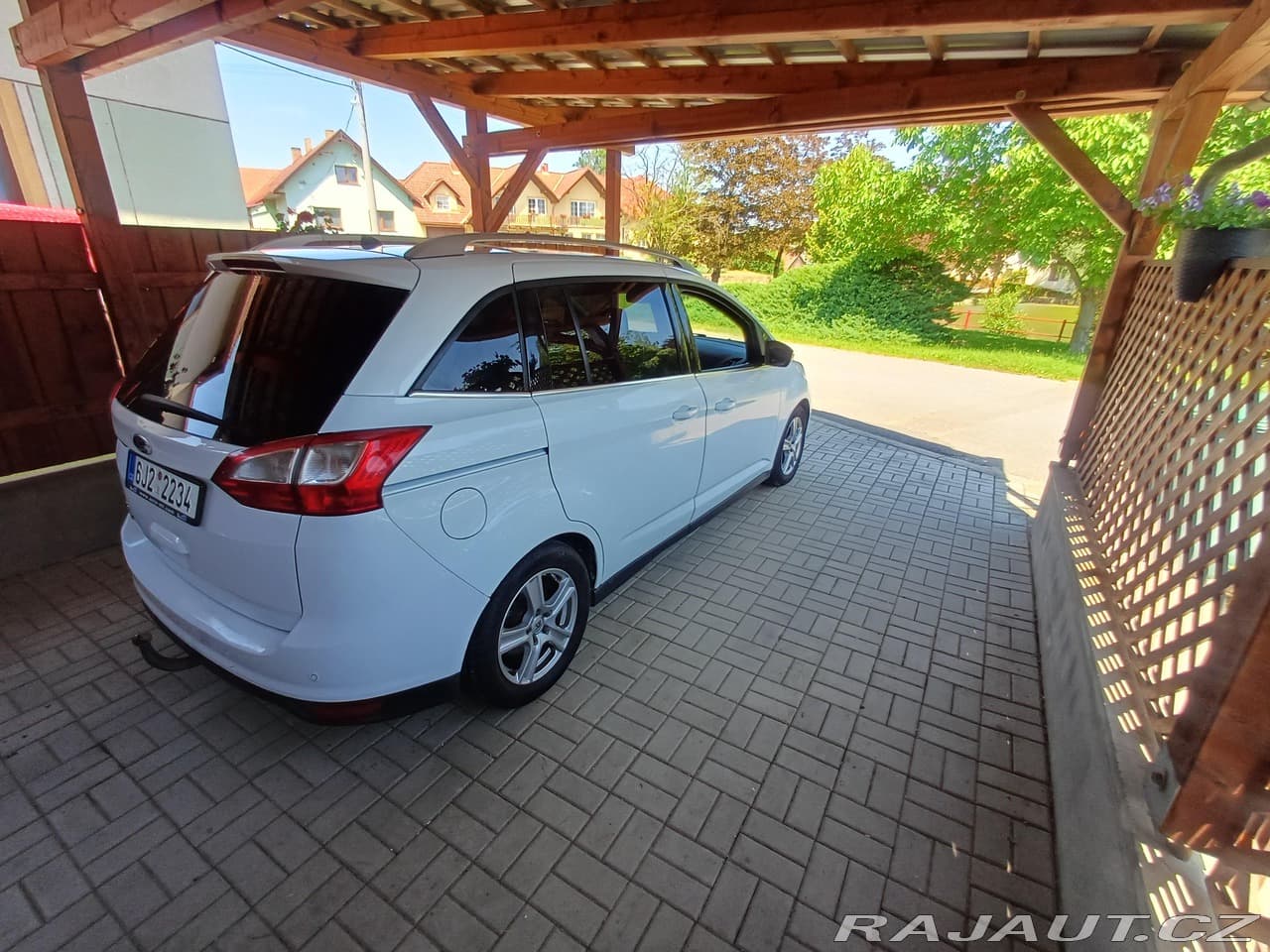 2012 Ford C-MAX - 19