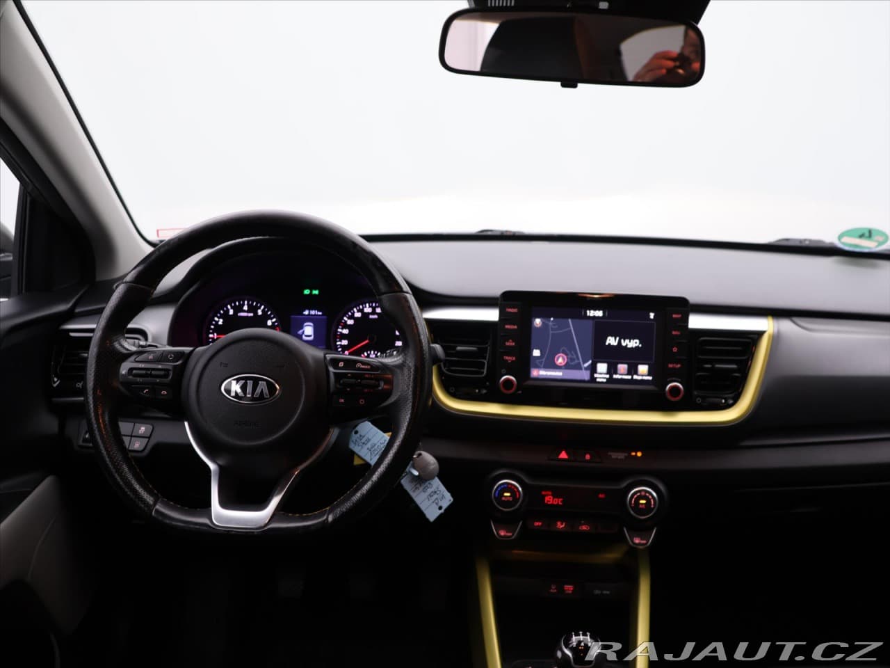2018 Kia STONIC - 19