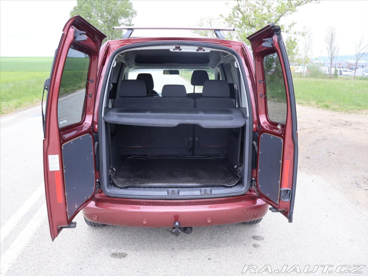 2011 Volkswagen CADDY - 9