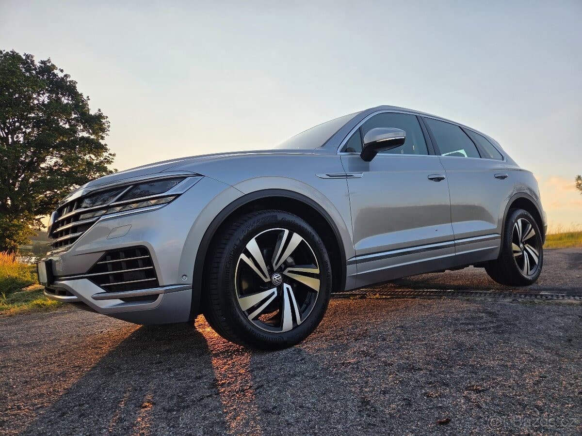 2018 Volkswagen TOUAREG - 3