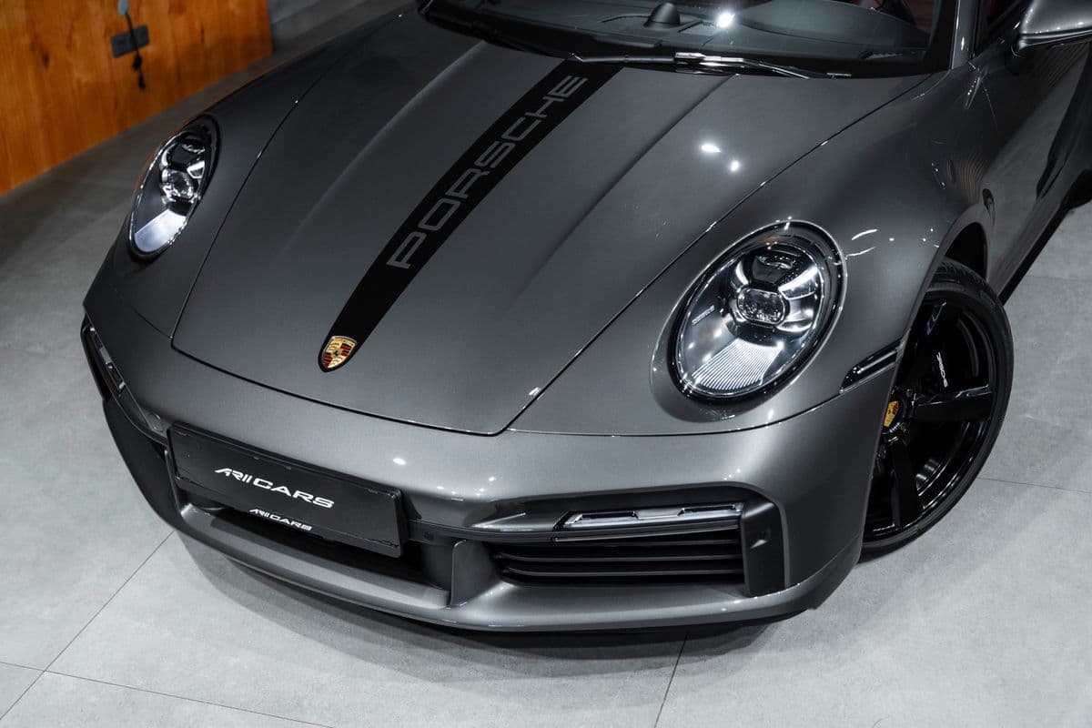 2024 Porsche 911 - 4