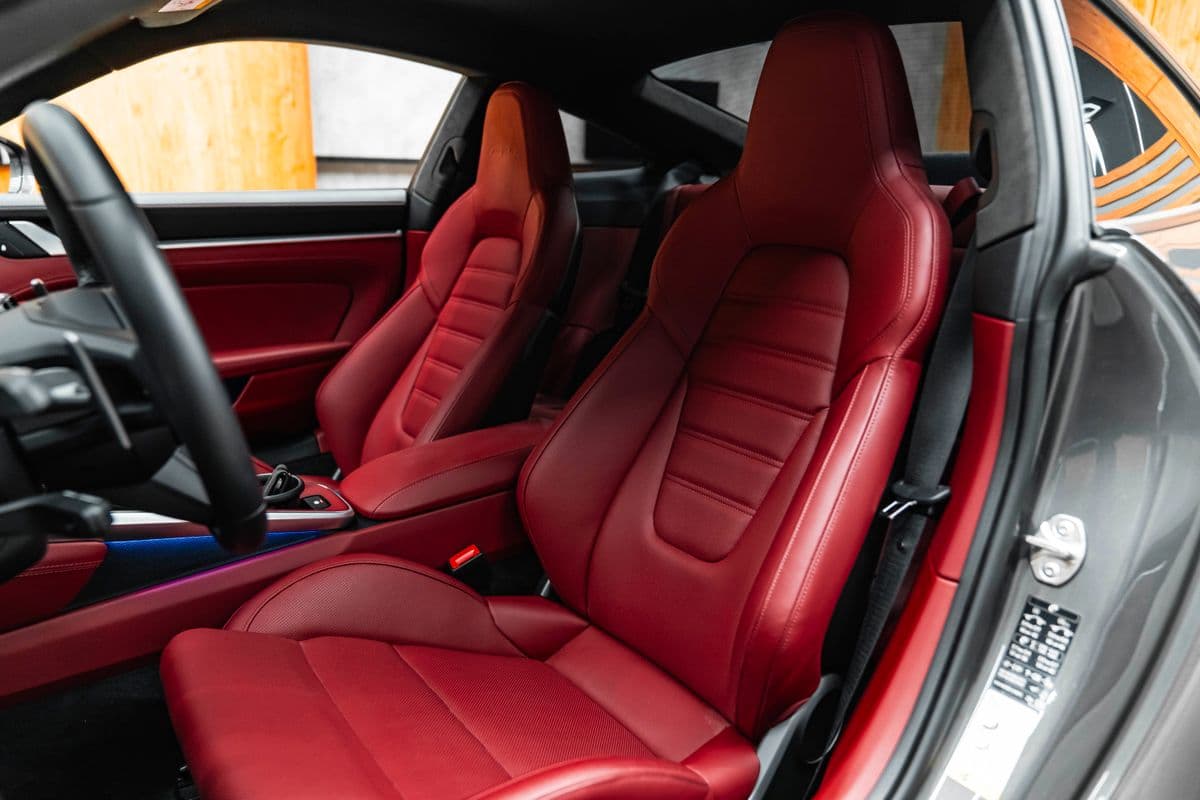 2024 Porsche 911 - 8