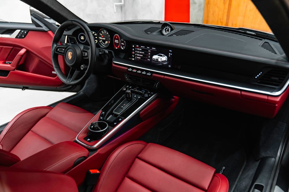 2024 Porsche 911 - 9