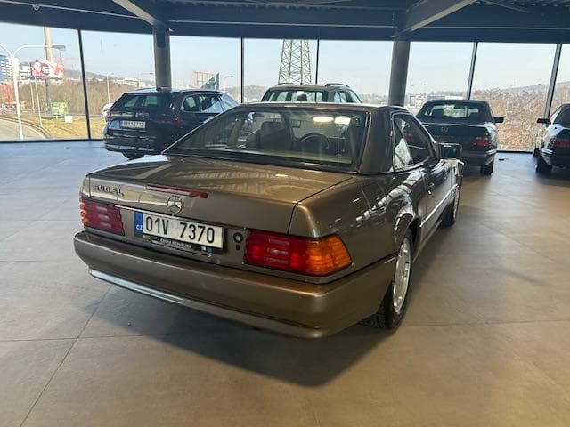 1990 Mercedes-Benz SL - 10