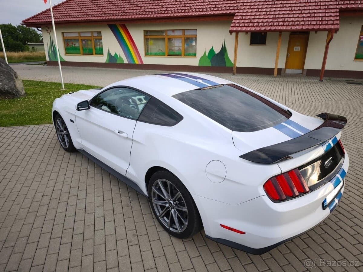 Ford MUSTANG - 4