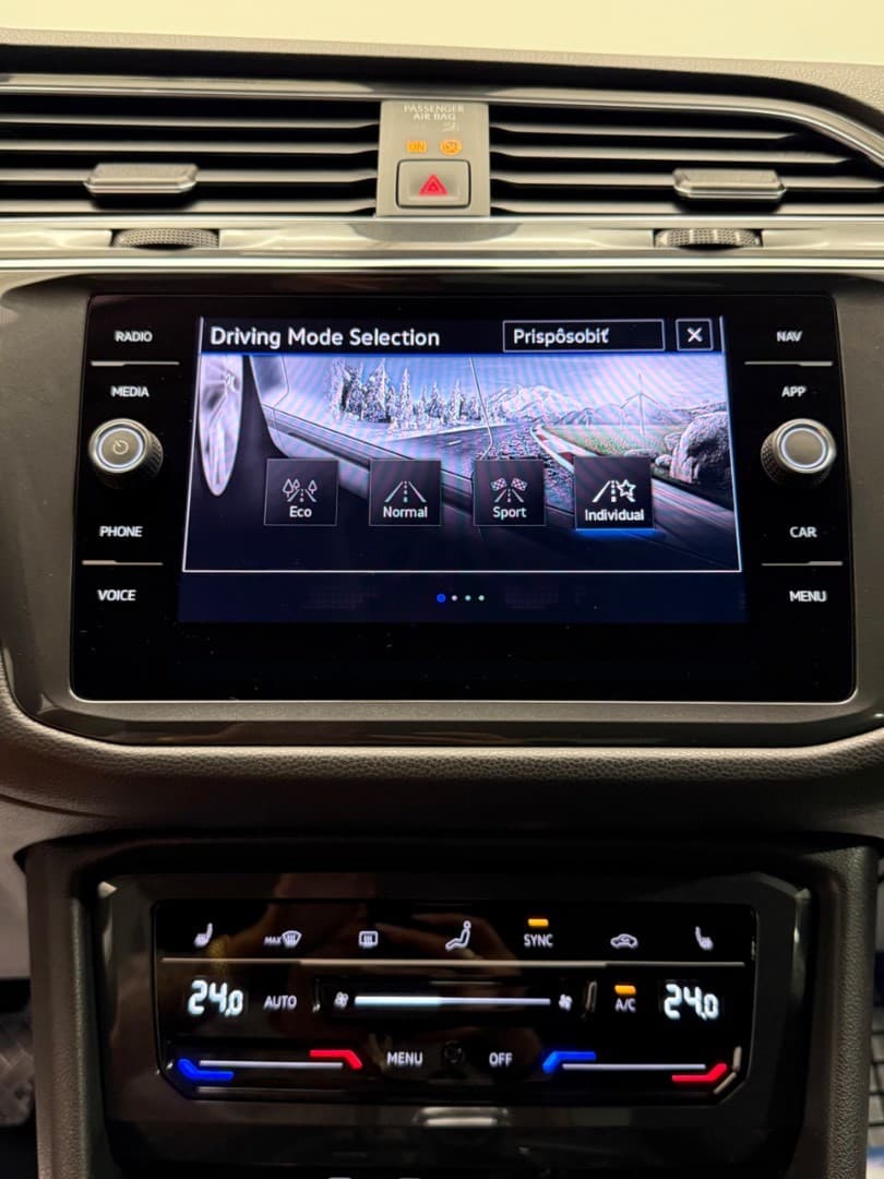 2022 Volkswagen TIGUAN - 17