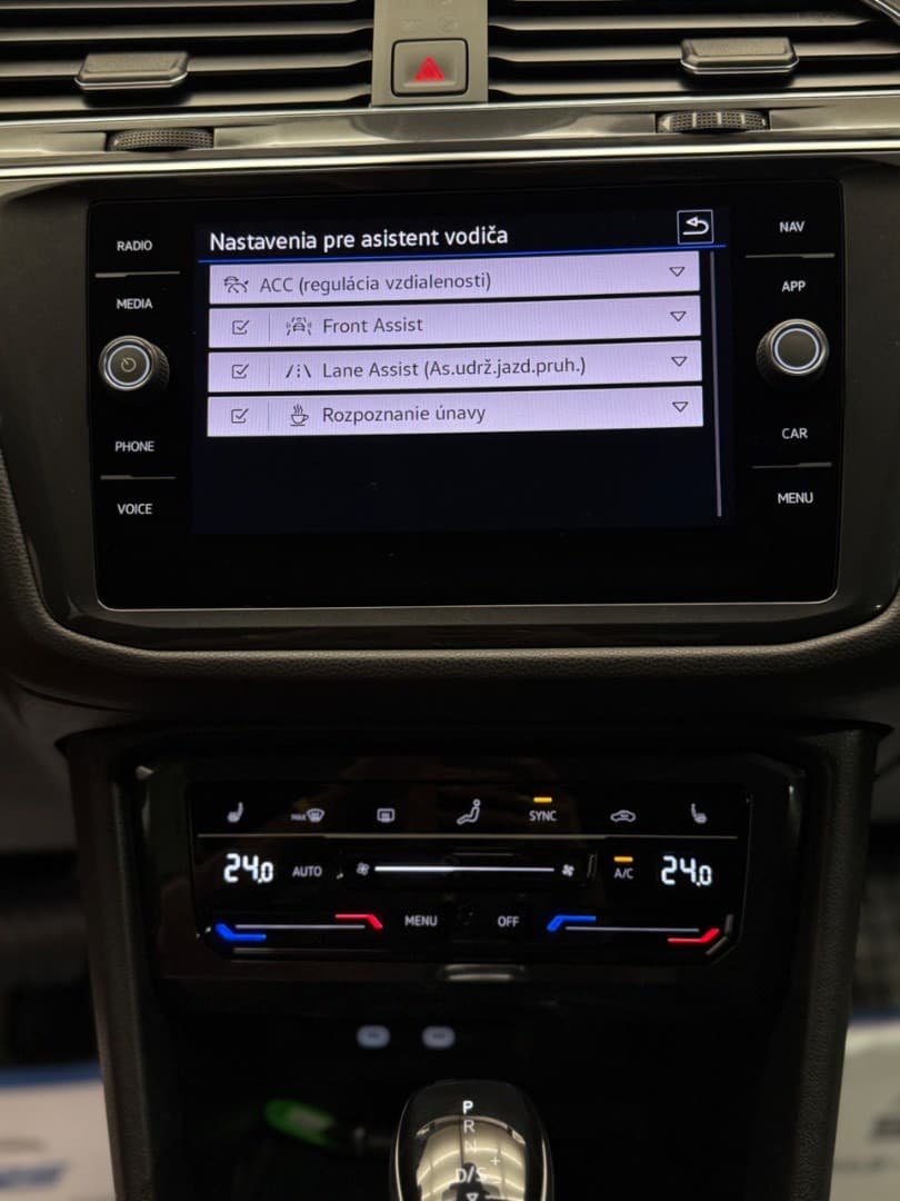 2022 Volkswagen TIGUAN - 19