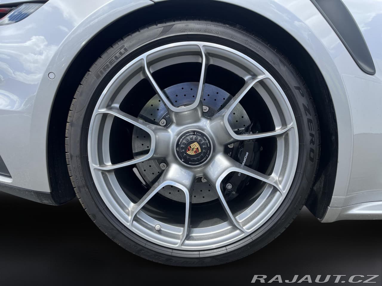 2021 Porsche 911 - 13