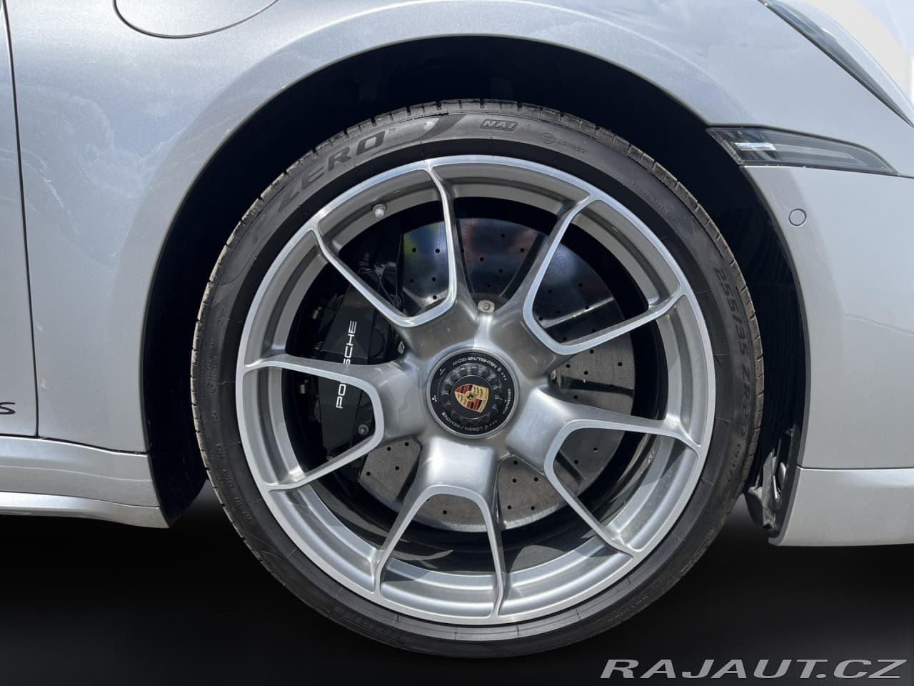 2021 Porsche 911 - 14