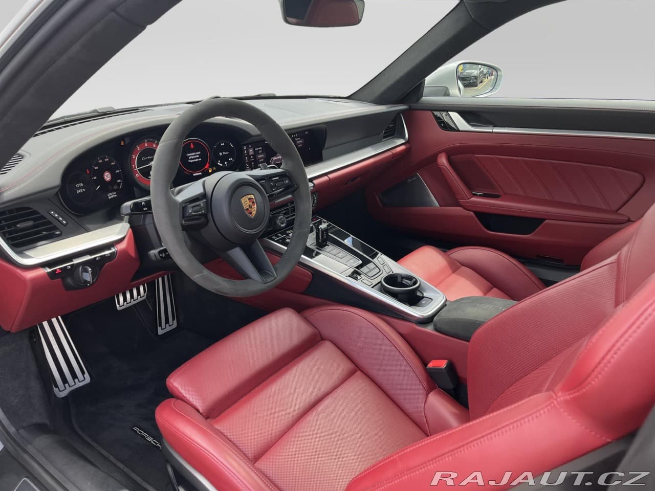2021 Porsche 911 - 16