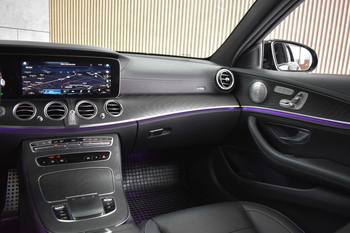 2021 Mercedes-Benz E-CLASS - 9