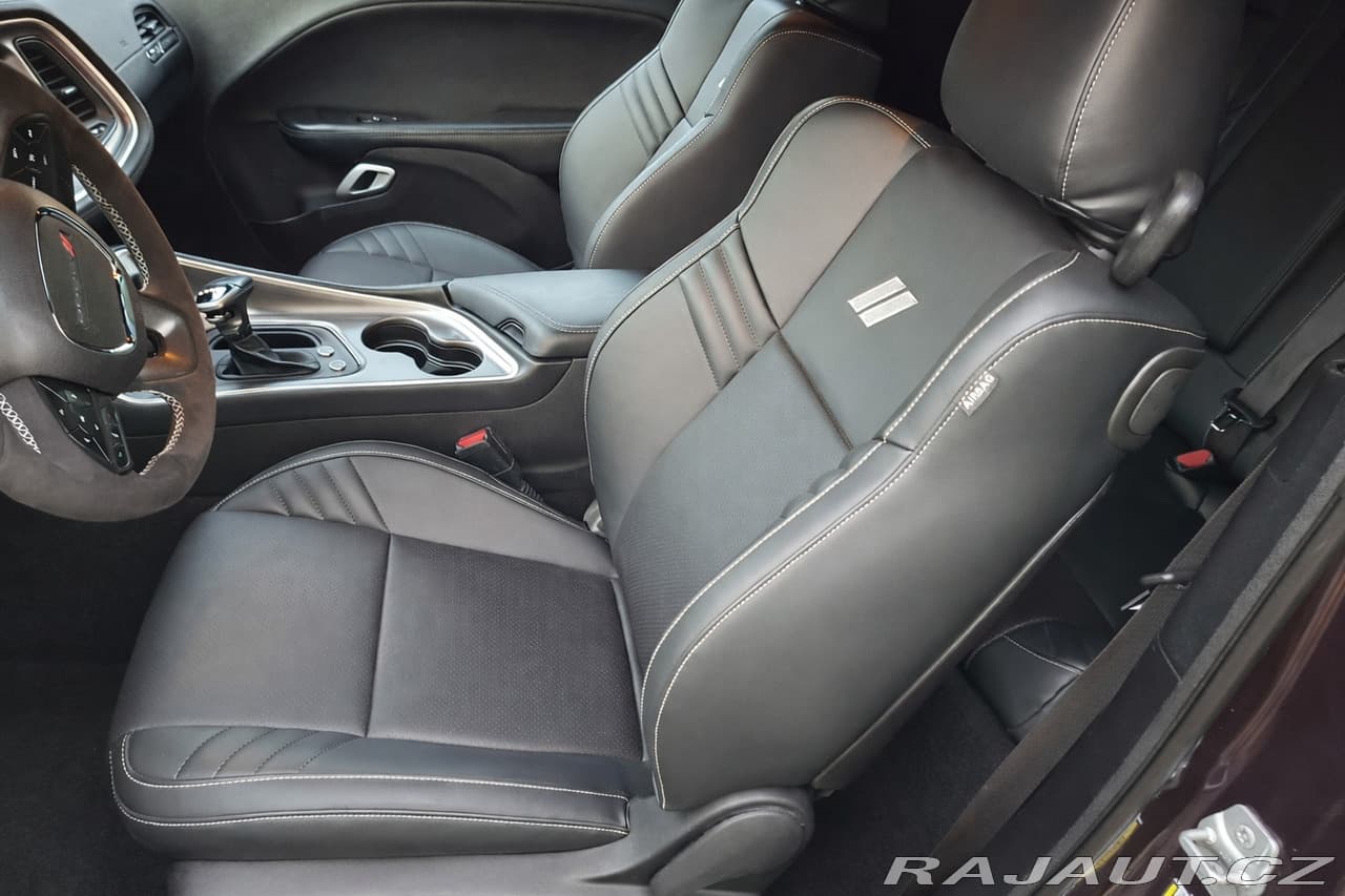 2021 Dodge CHALLENGER - 9