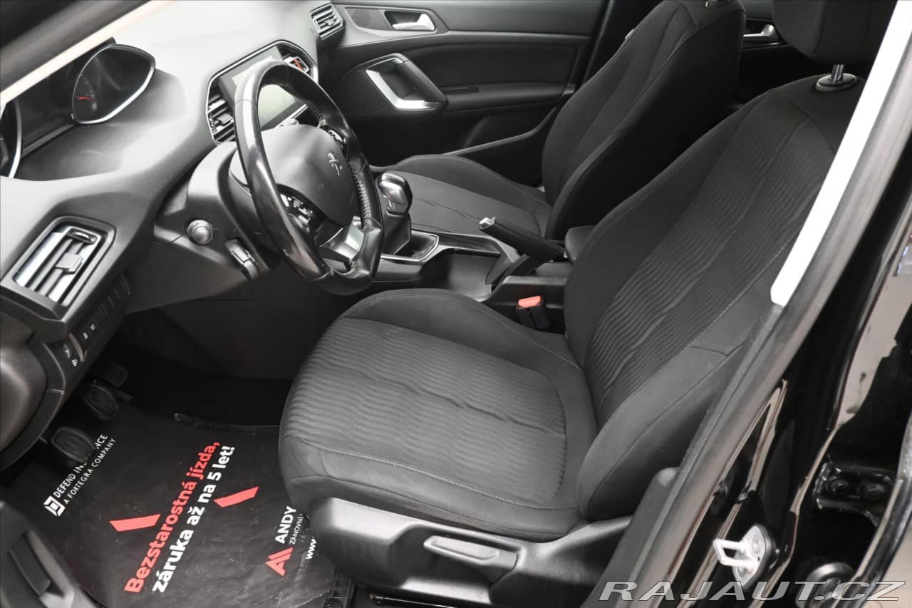 2017 Peugeot 308 - 13
