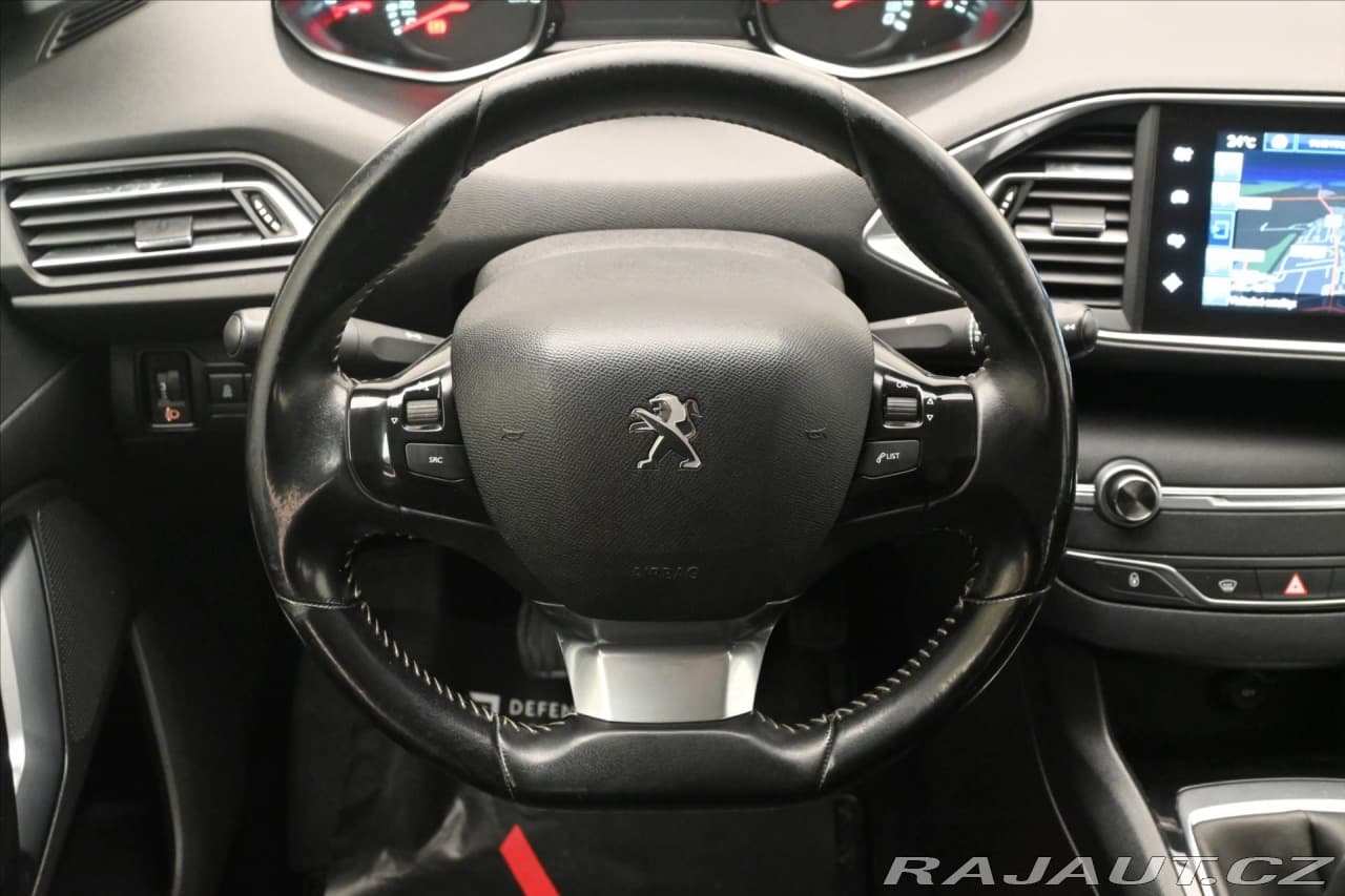 2017 Peugeot 308 - 18