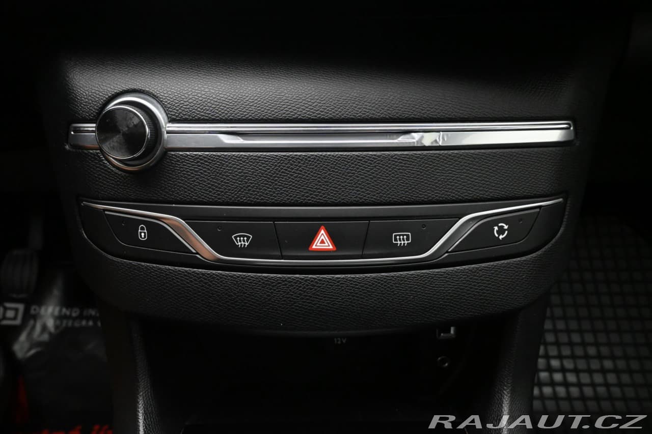 2017 Peugeot 308 - 20