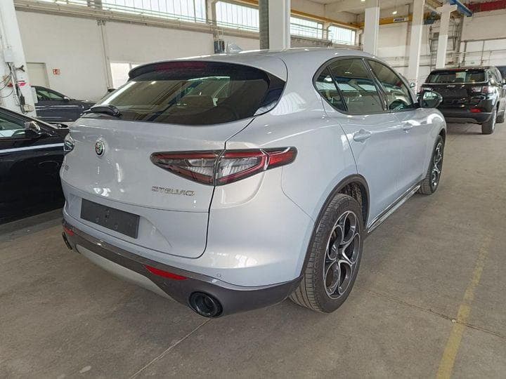 2024 Alfa Romeo STELVIO - 3