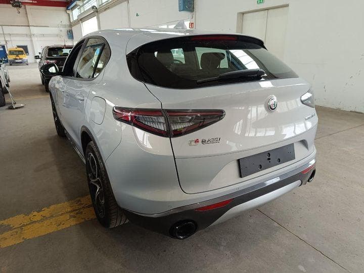 2024 Alfa Romeo STELVIO - 4
