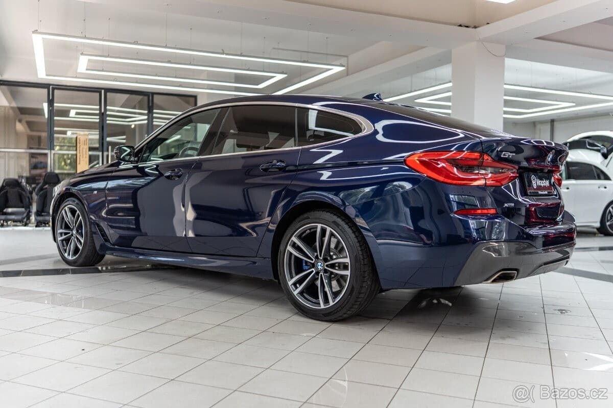 BMW 6-SERIES - 8