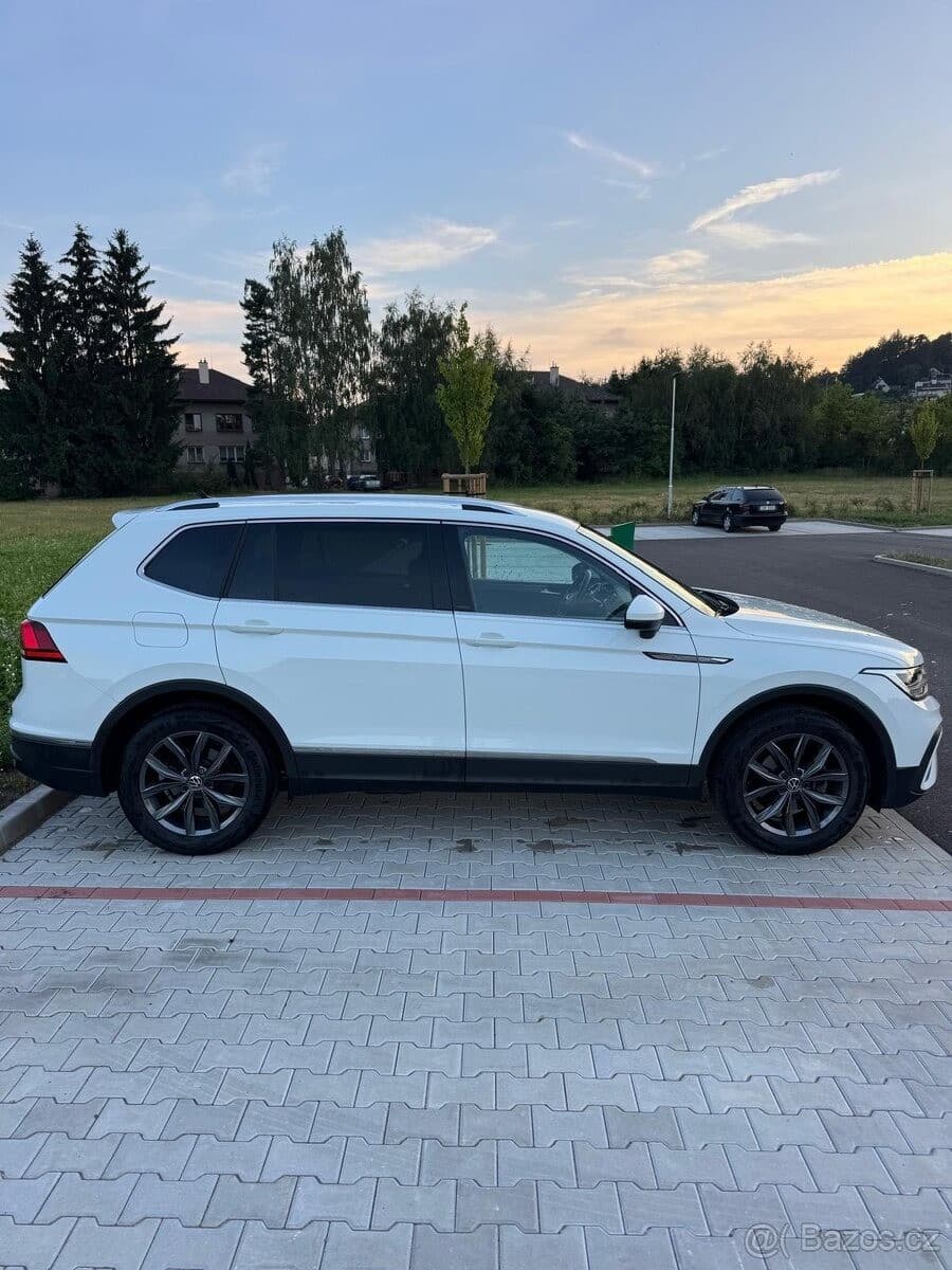 2023 Volkswagen TIGUAN - 13