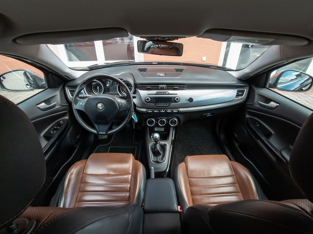 2013 Alfa Romeo GIULIETTA - 12
