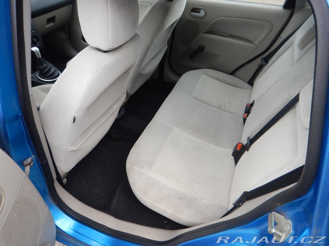 2004 Ford FIESTA - 10