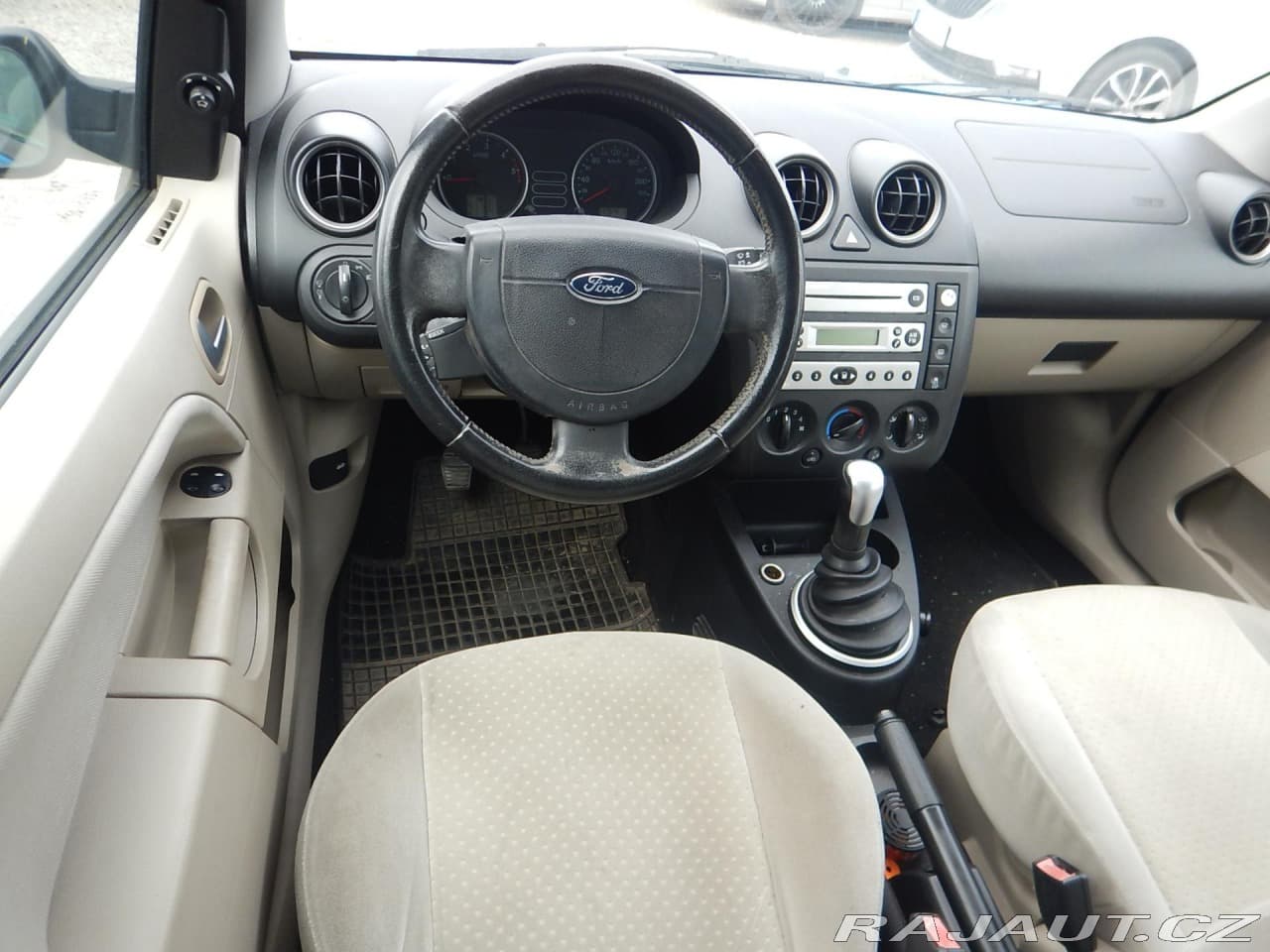 2004 Ford FIESTA - 11