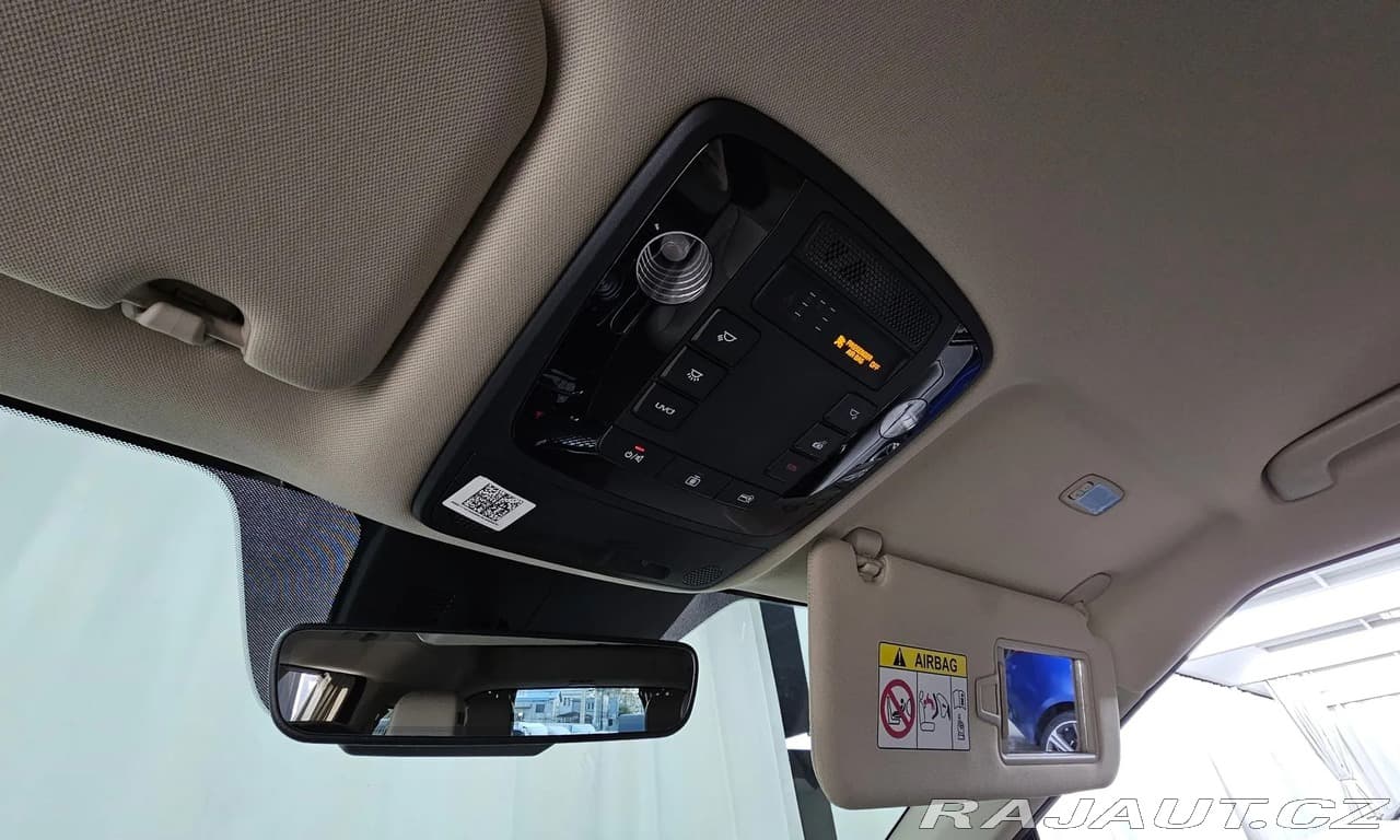 2021 Kia CARNIVAL - 17