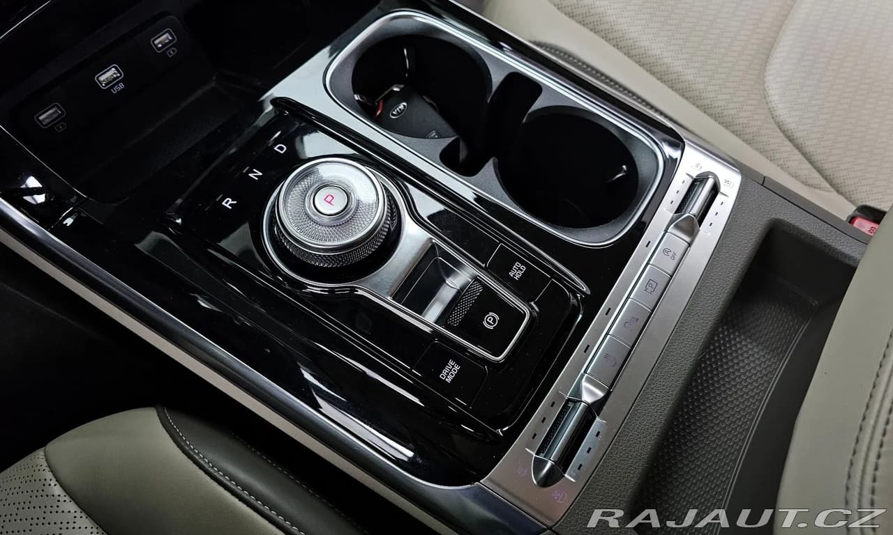 2021 Kia CARNIVAL - 9