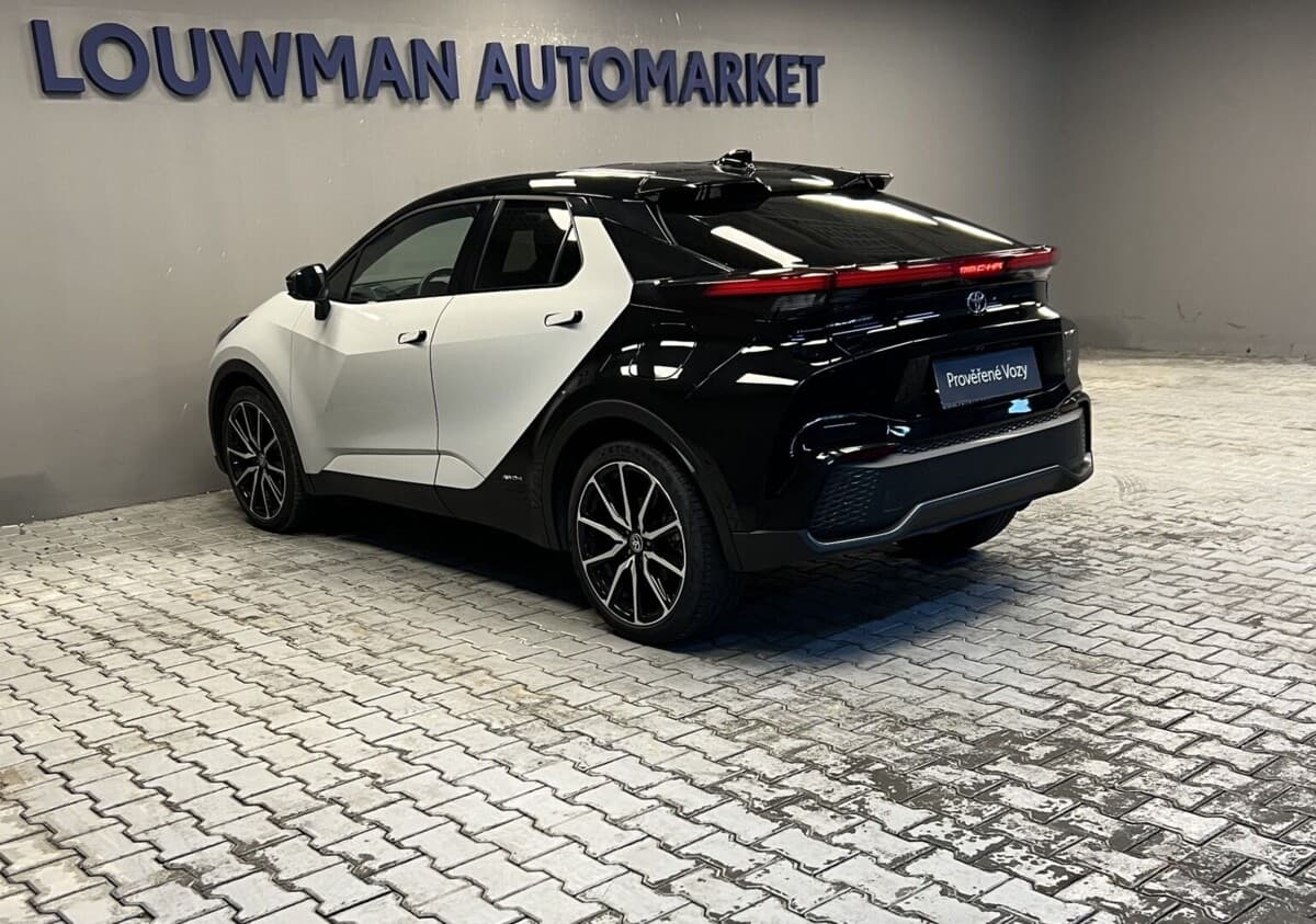 2025 Toyota C-HR - 17