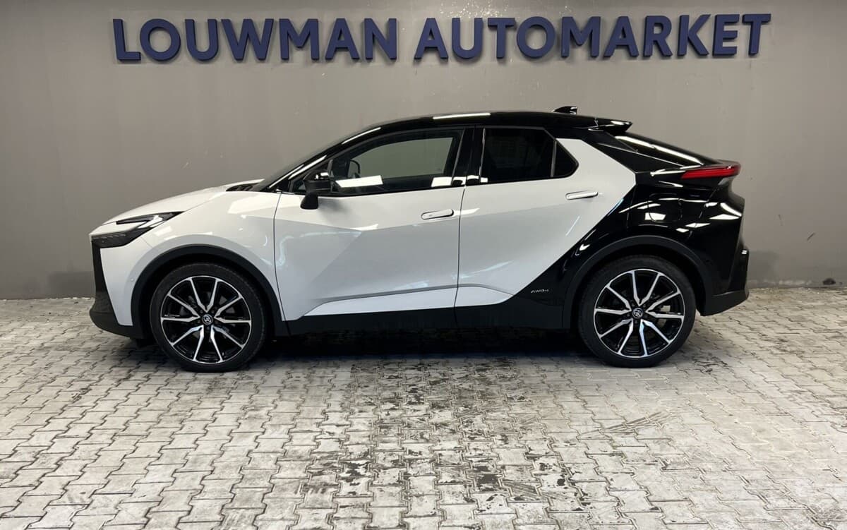2025 Toyota C-HR - 3