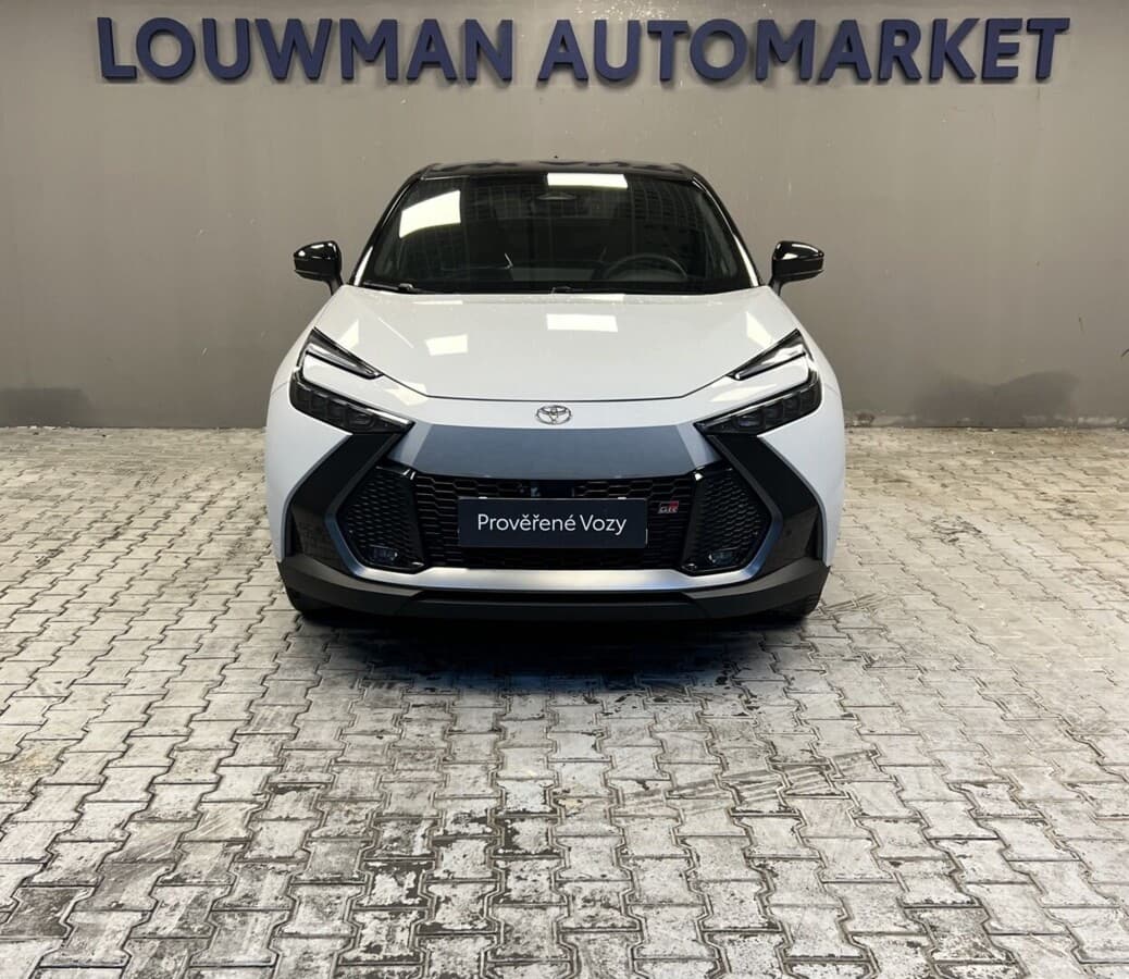 2025 Toyota C-HR - 4