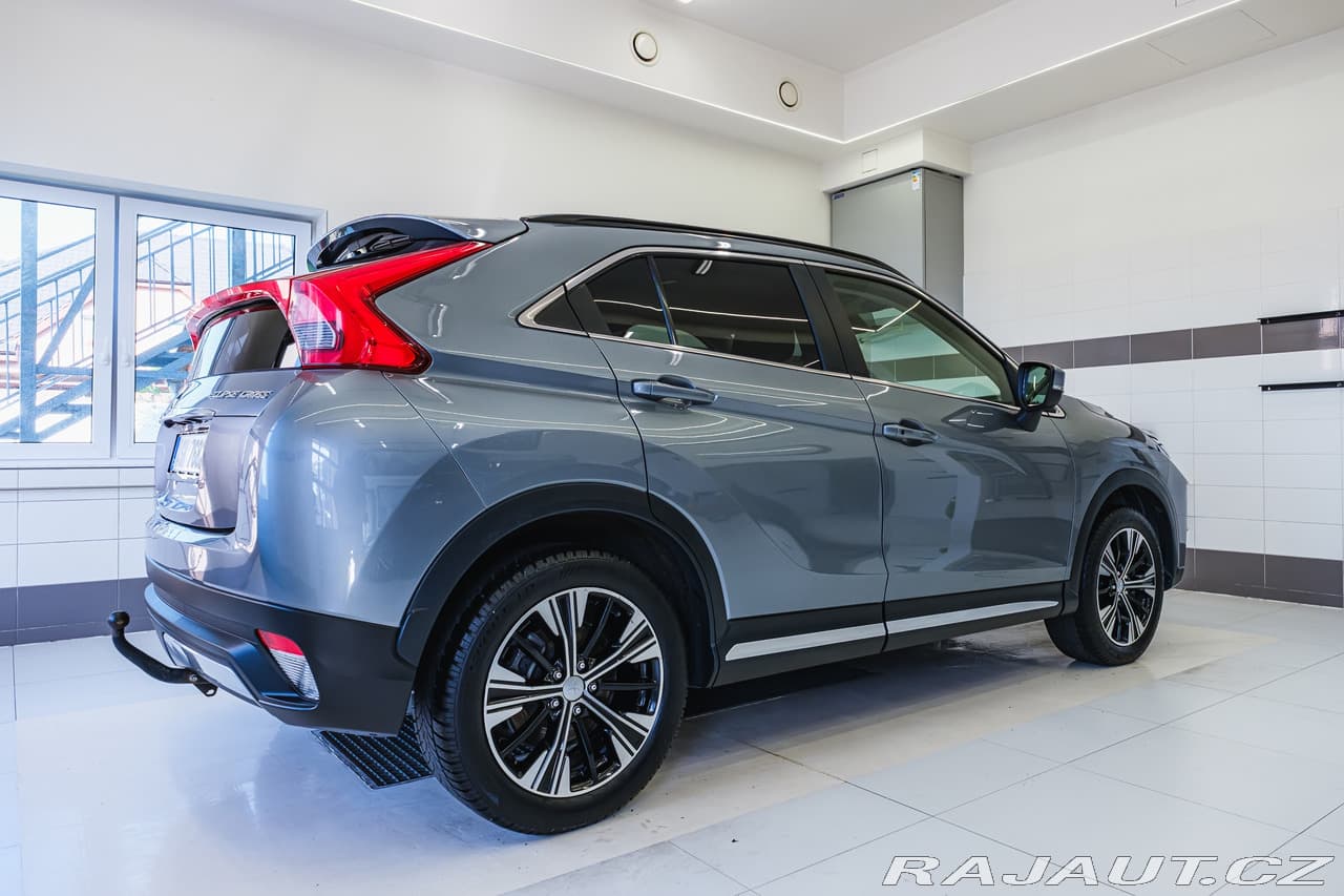 2018 Mitsubishi ECLIPSE - 11