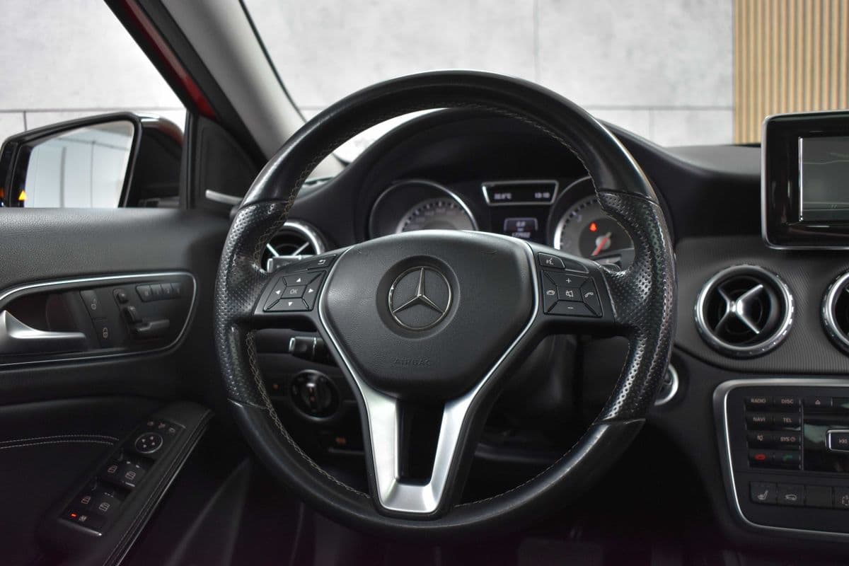 2014 Mercedes-Benz GLA - 18