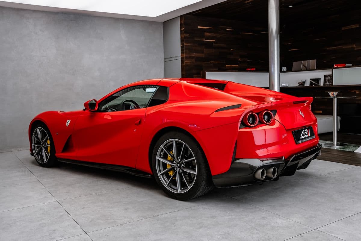 2021 Ferrari 812 - 18