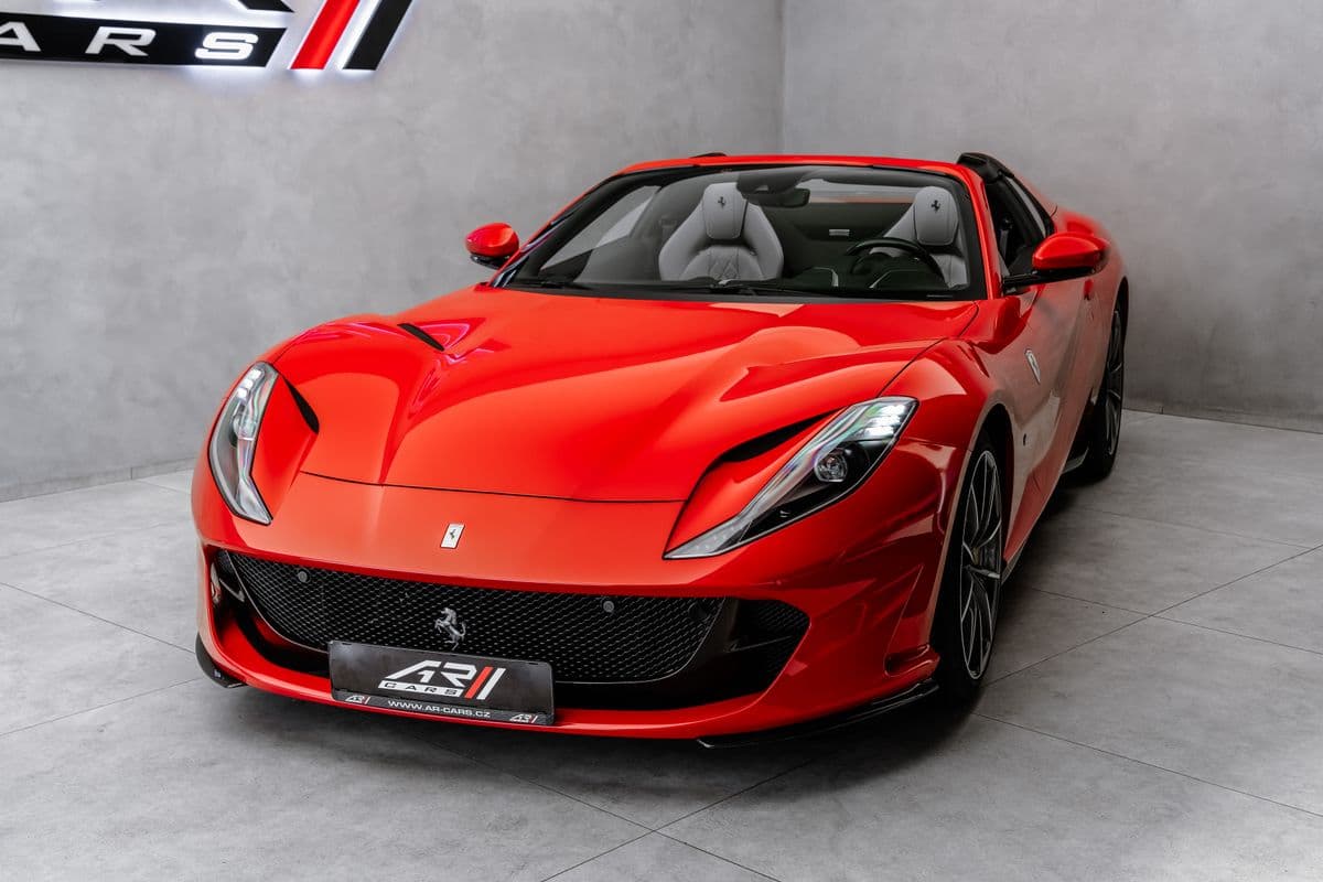 2021 Ferrari 812 - 4