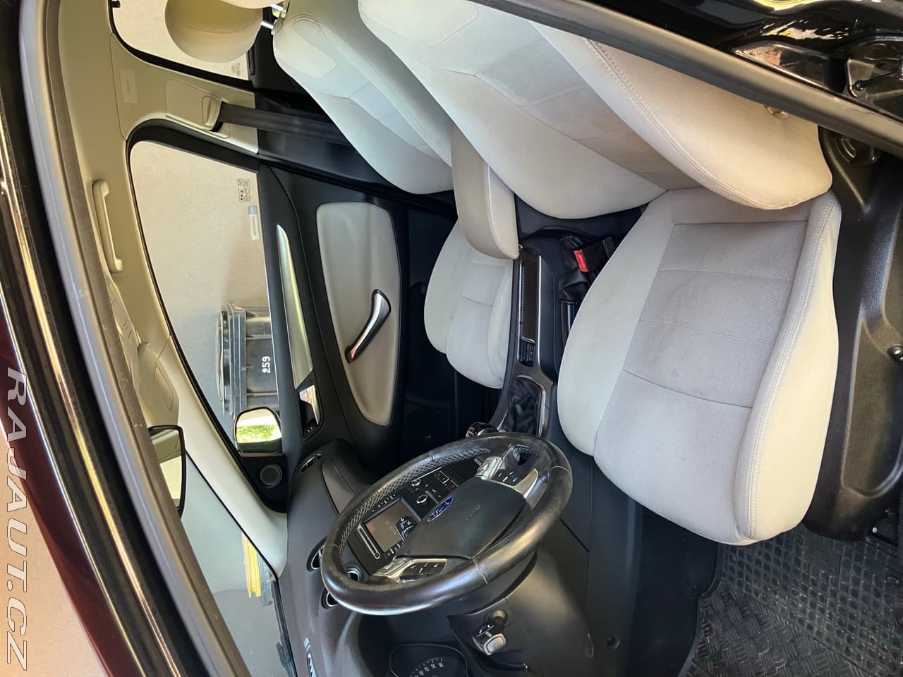 2011 Ford MONDEO - 6