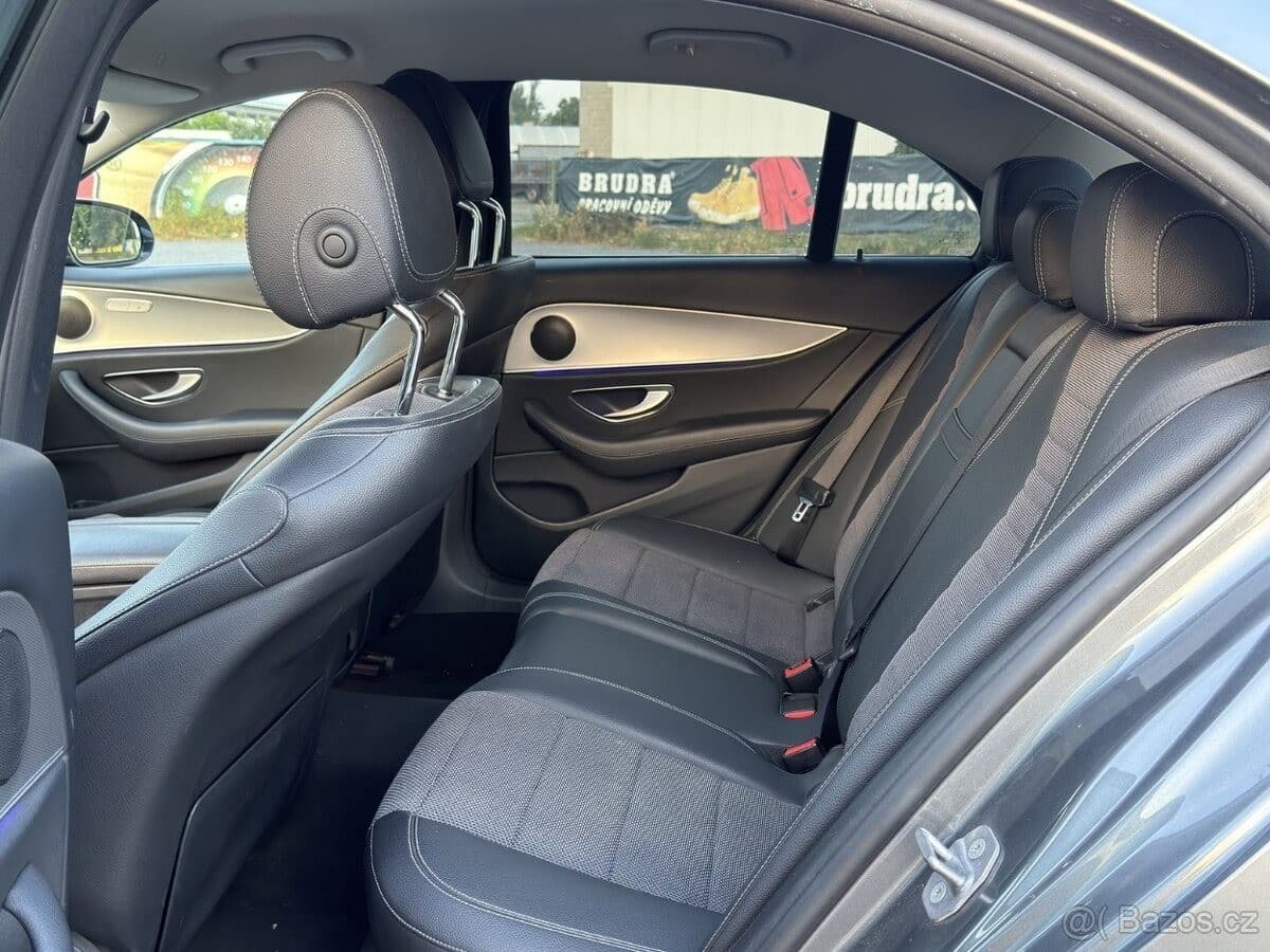2018 Mercedes-Benz E-CLASS - 10