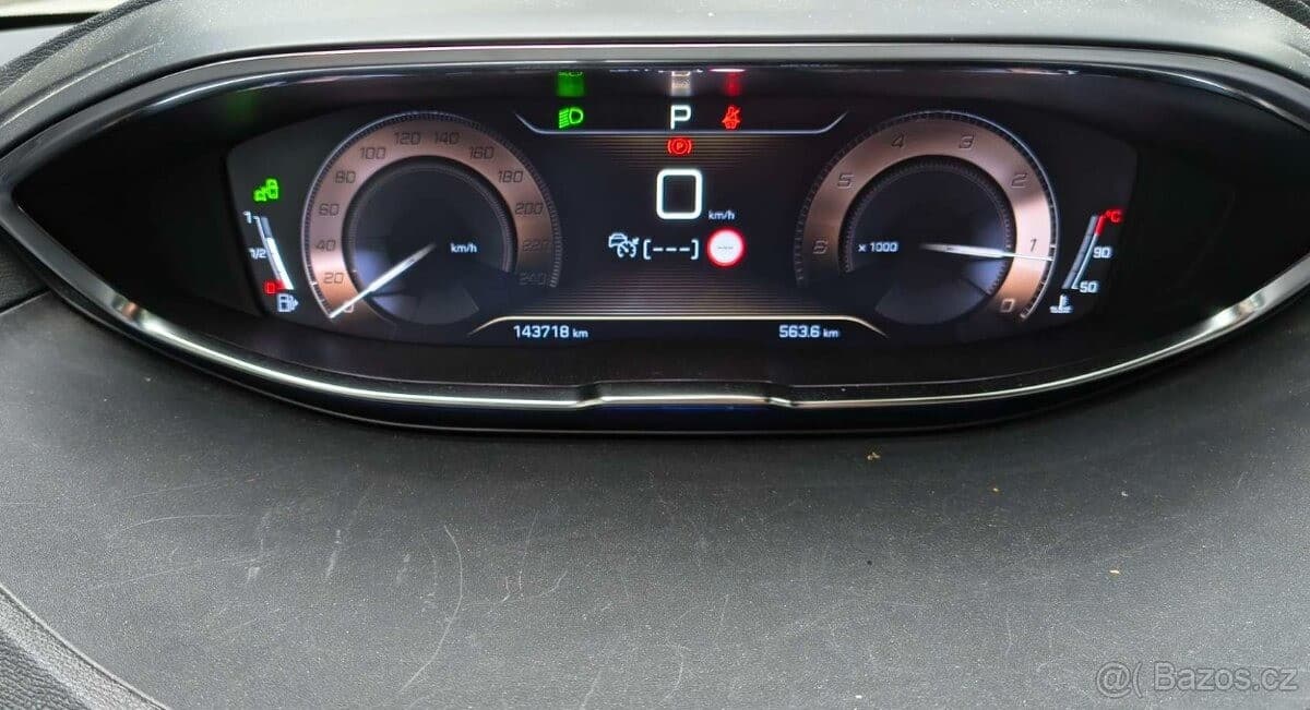 Peugeot 5008 - 3